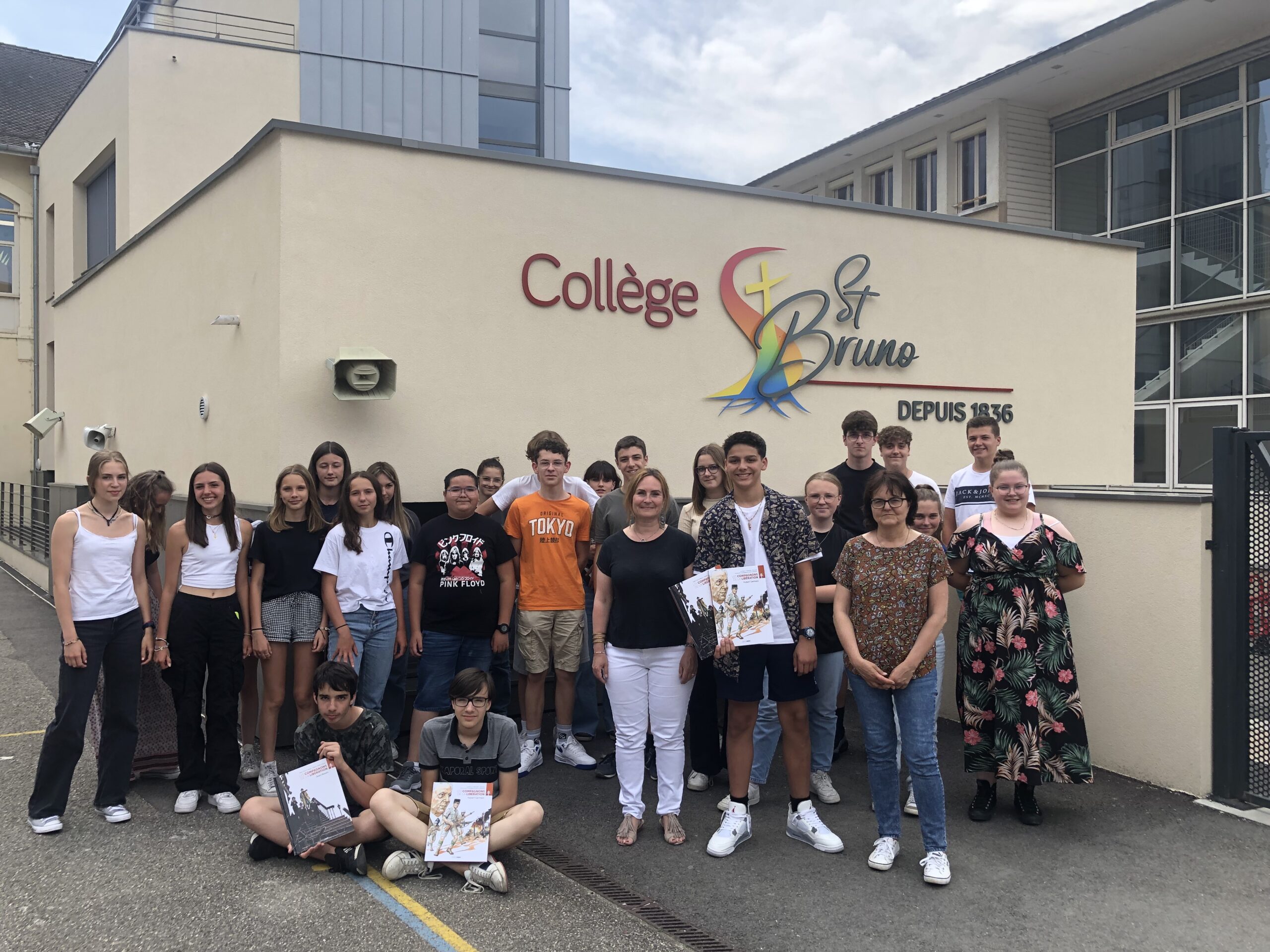 Remise des Prix « Bulles de mémoire » aux élèves de la Classe Défense et Citoyenneté